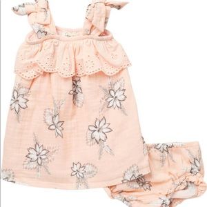 Jessica Simpson dress